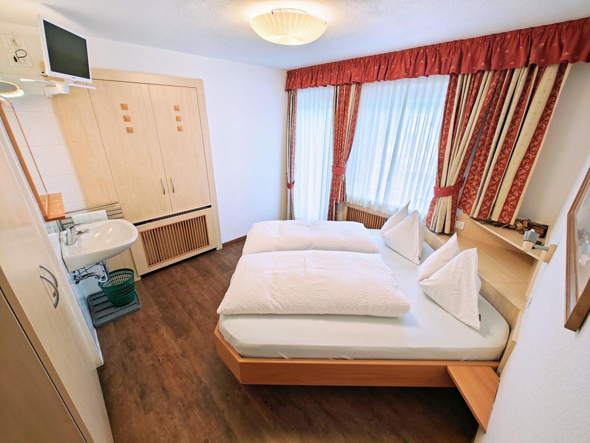 Apartments Brunella Ла Вилла Экстерьер фото